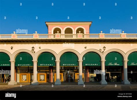 Serravalle Designer Outlet, Alessandria 